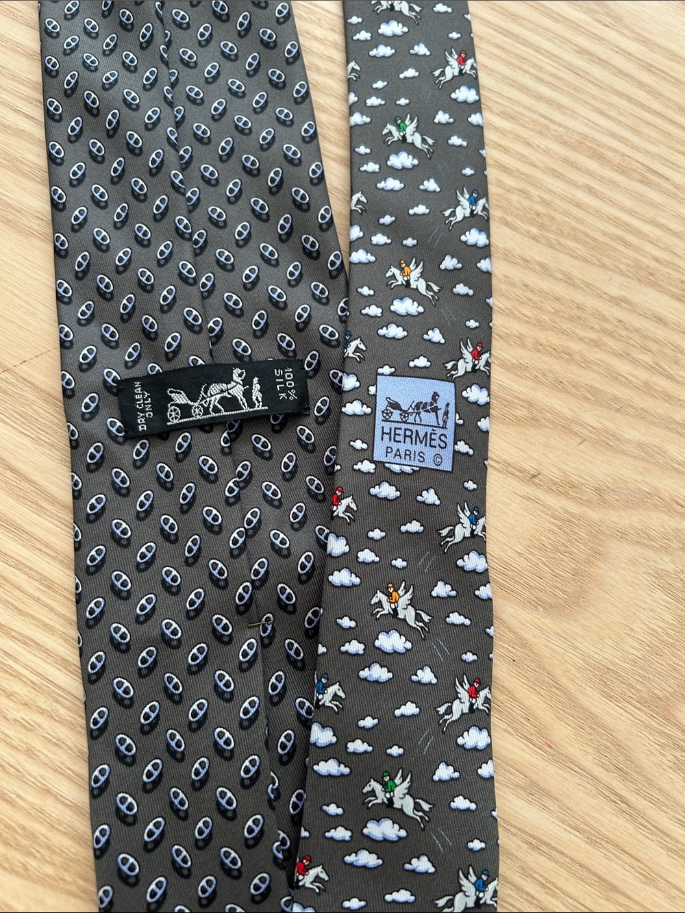 Hermes Men's Grey Patterned 100% Silk Tie - Picture 5 of 6